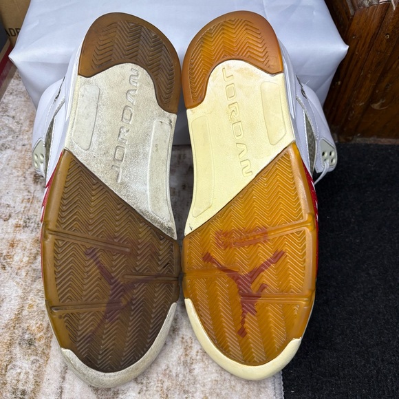 Size 10.5 - Supreme x Air Jordan 5 Retro White - Picture 5 of 7